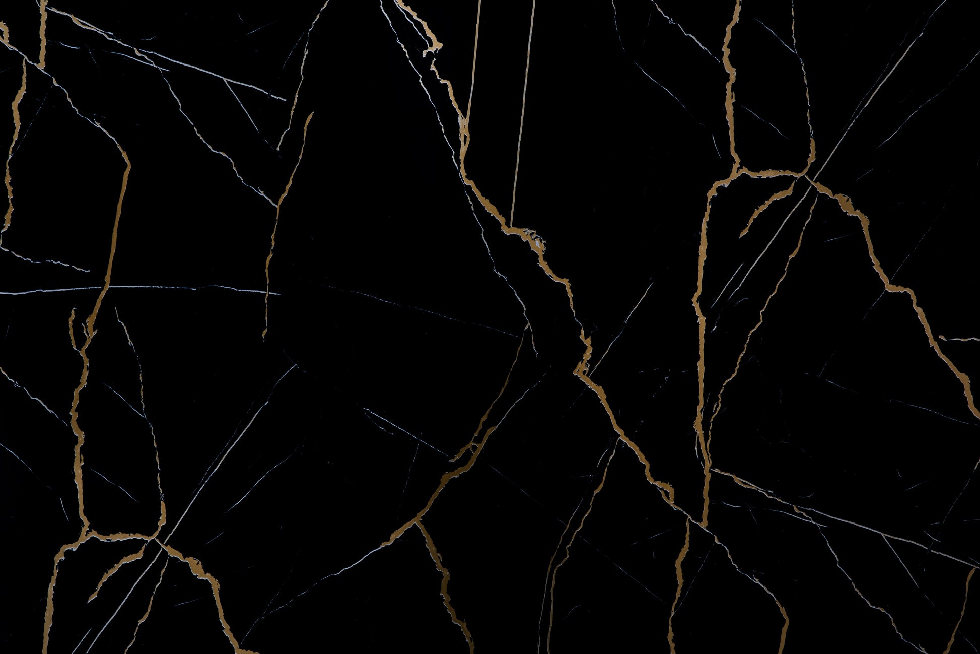Placa Decorativa PVC Imitatie Marmura, 2800x1200 mm, Negru cu Auriu - InteriorLuxDesign